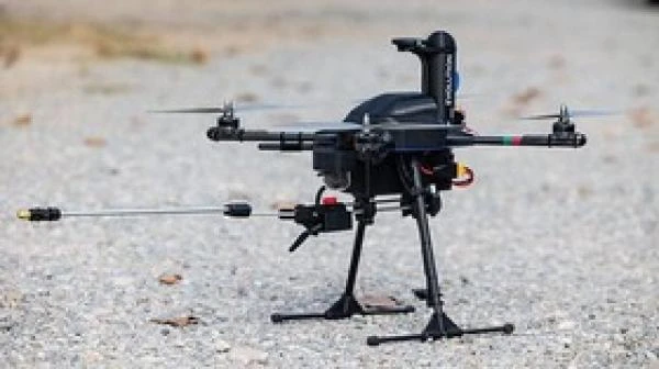 Un de nos drones prêt a décoller